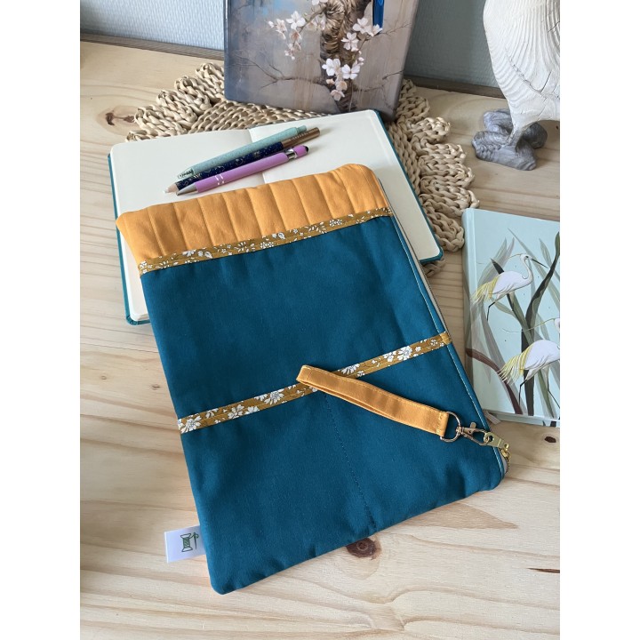 Pochette tablette molletonné avec zip doré- étui multifonctions 3 poches