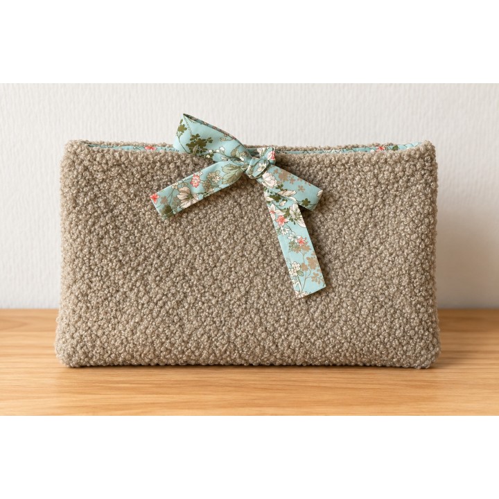 Pochette à livre en tissu bouclette artisanale/ Lisababeth