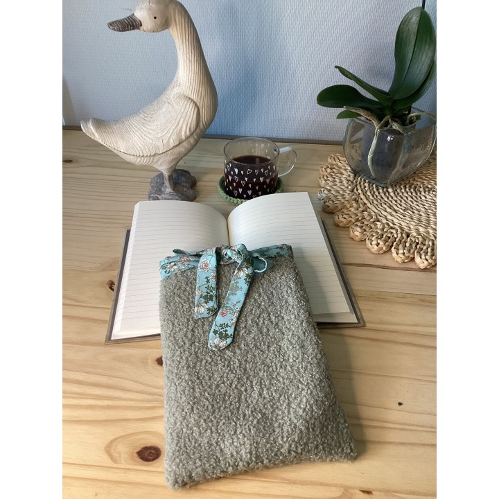 Pochette protège-livre en tissu bouclette-Fait main