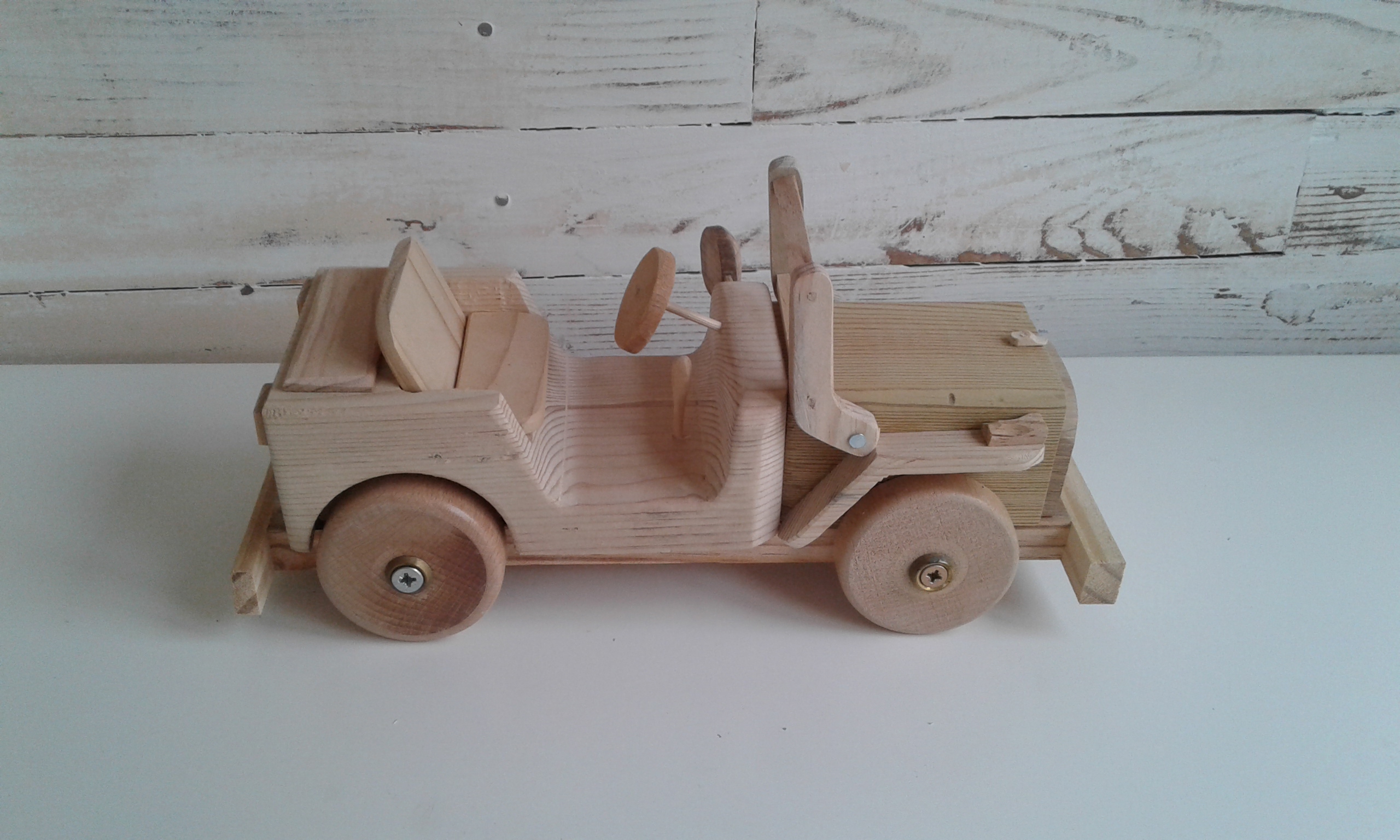 Voiture Jeep en bois – Image 2