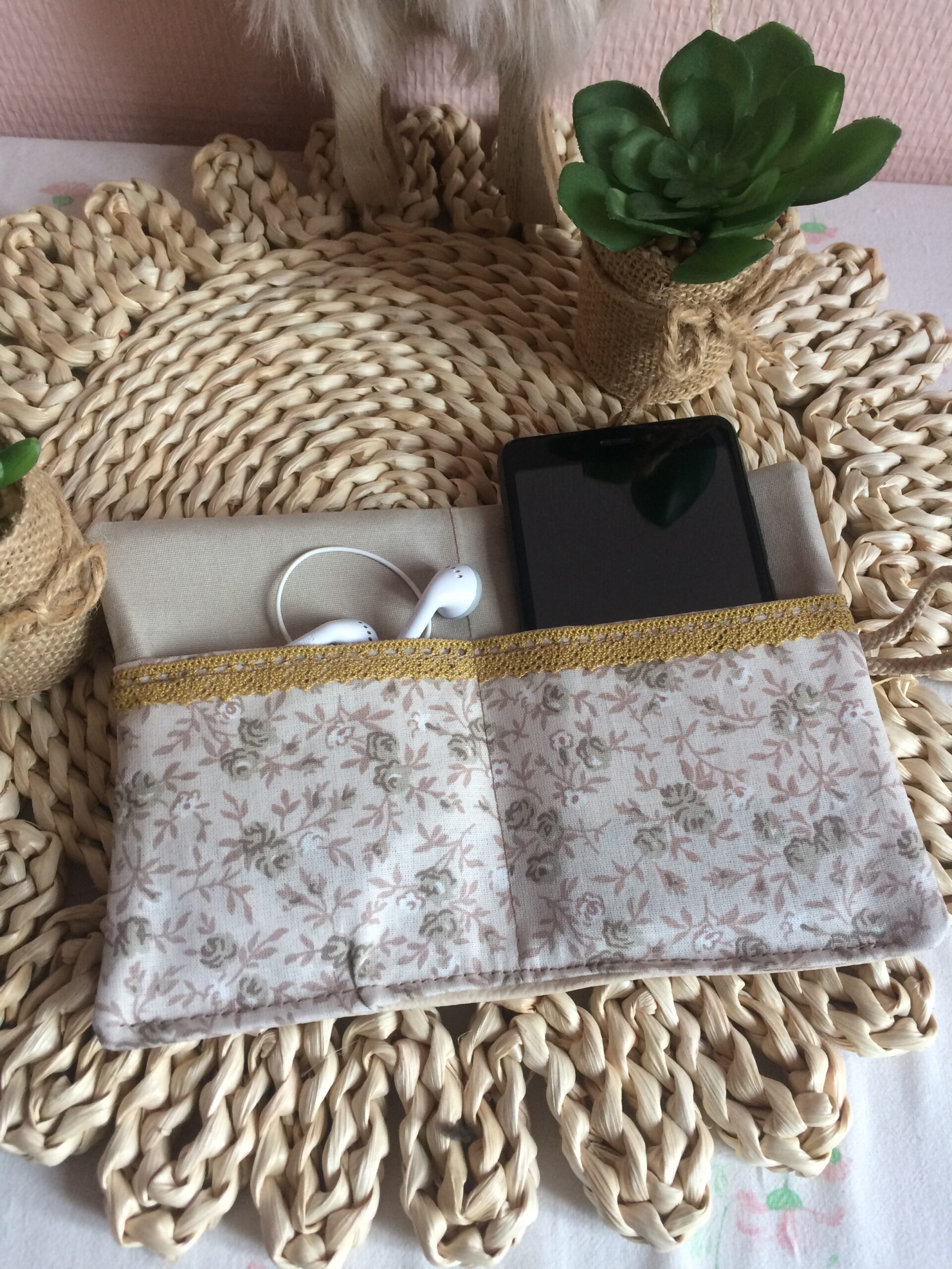 Pochette pour mobile et écouteur – Image 4